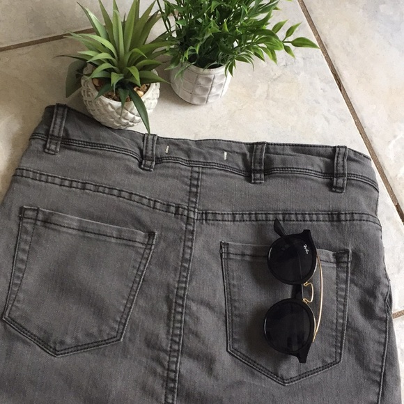 life in progress medium grey comfy jean skirt 🖤 - Picture 3 of 7